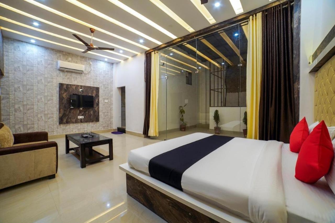 Hotel Airport International Neu-Delhi Exterior foto